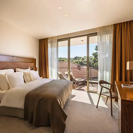 Boutique Alhambra Hotel 5*