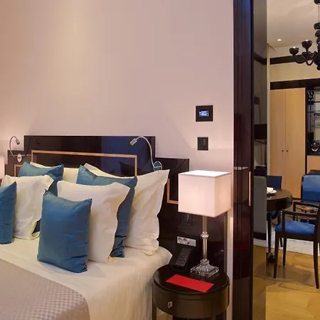 Boutique Alhambra Hotel 5*