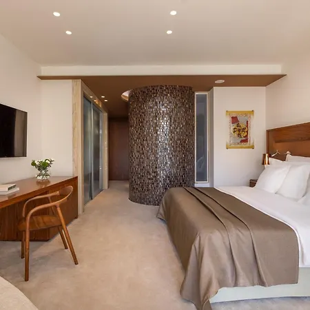 Boutique Alhambra Hotel 5*