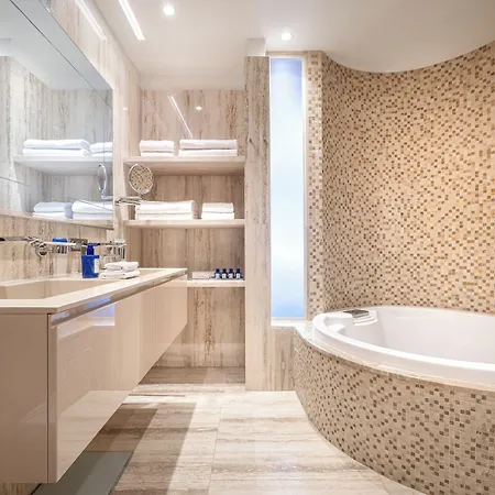 Boutique Alhambra Hotel 5*