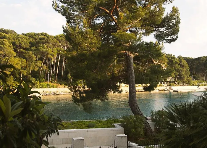 Boutique Alhambra Hotel 5*