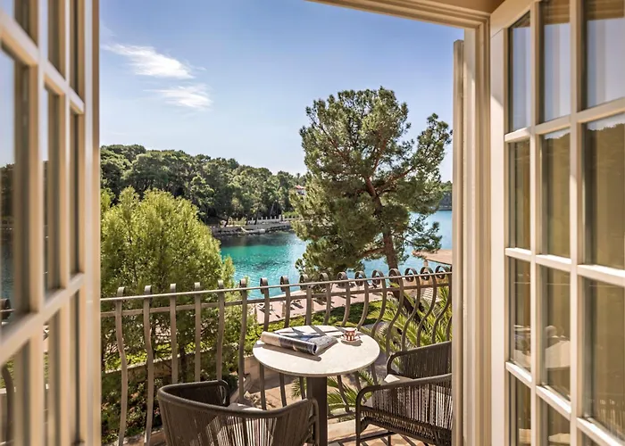 Boutique Alhambra Hotel 5*