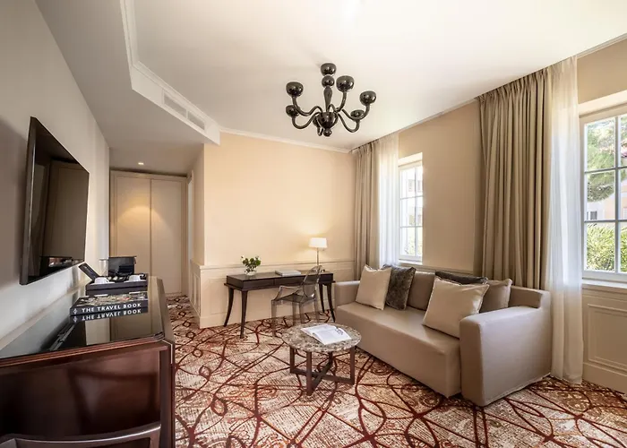 Hotel Boutique Alhambra 5*