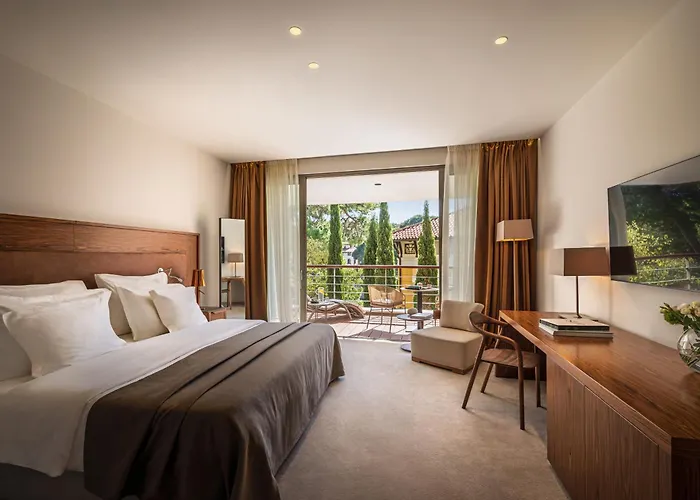 Boutique Alhambra Hotel 5*