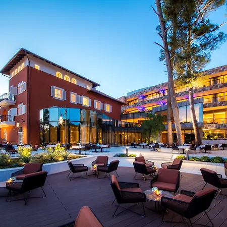 Boutique Alhambra Hotel 5*