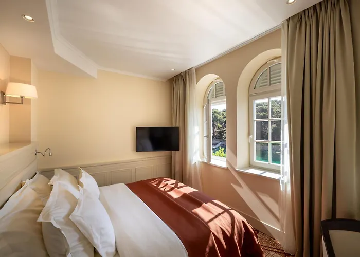 Отель Boutique Alhambra Мали-Лошинь